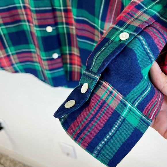 Vineyard Vines performer plaid button down top - Picture 10 of 12